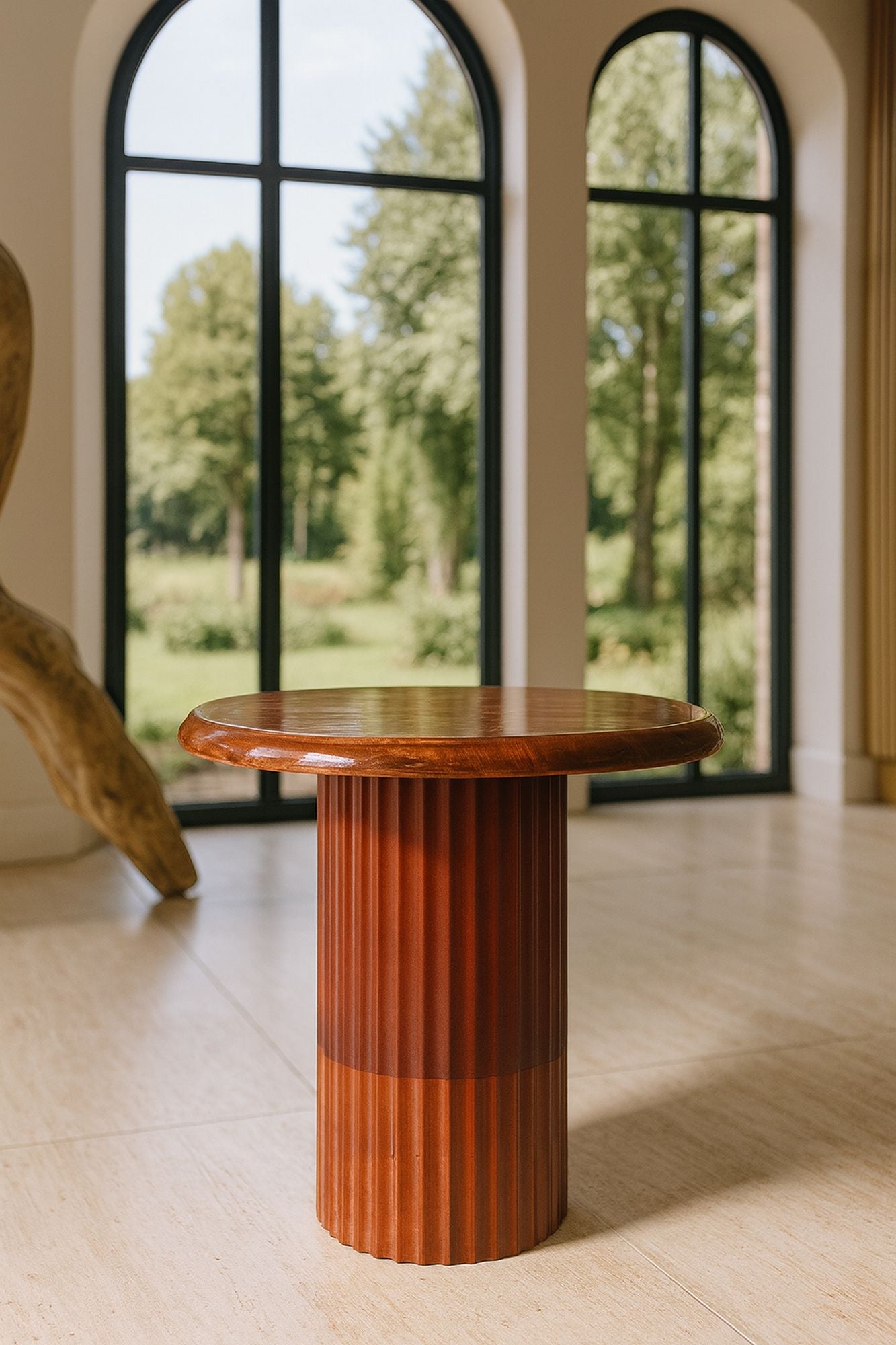 Mueble Auxiliar Alta - Mango Esmaltado Y Patas De Metal