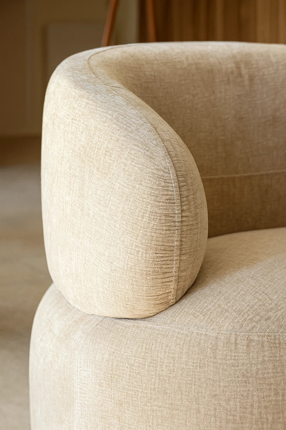 Glove Swivel Armchair In Textured Velvet - Beige
