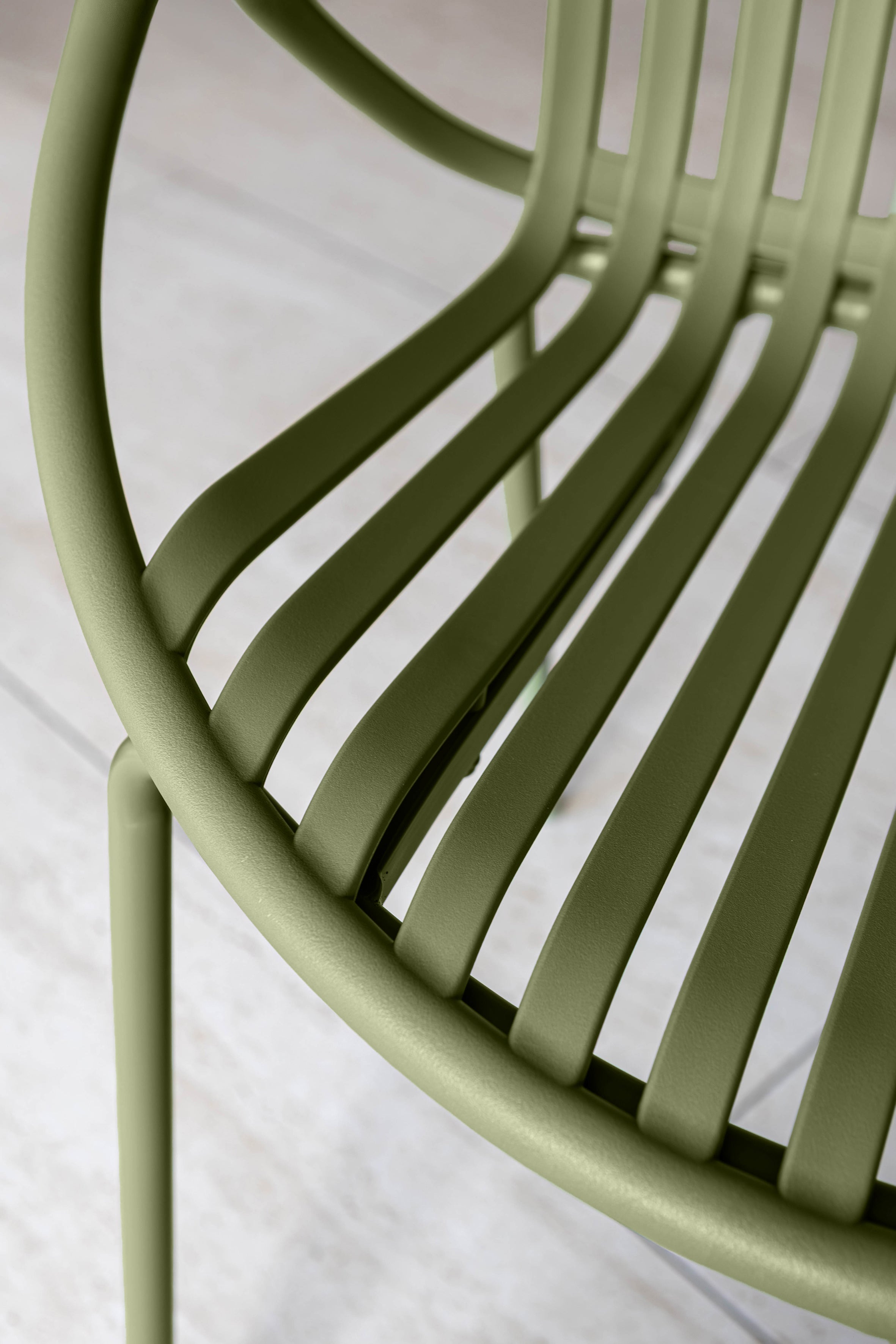 Juego de 4 sillones de mesa de interior Calypso - Polipropileno y metal verde