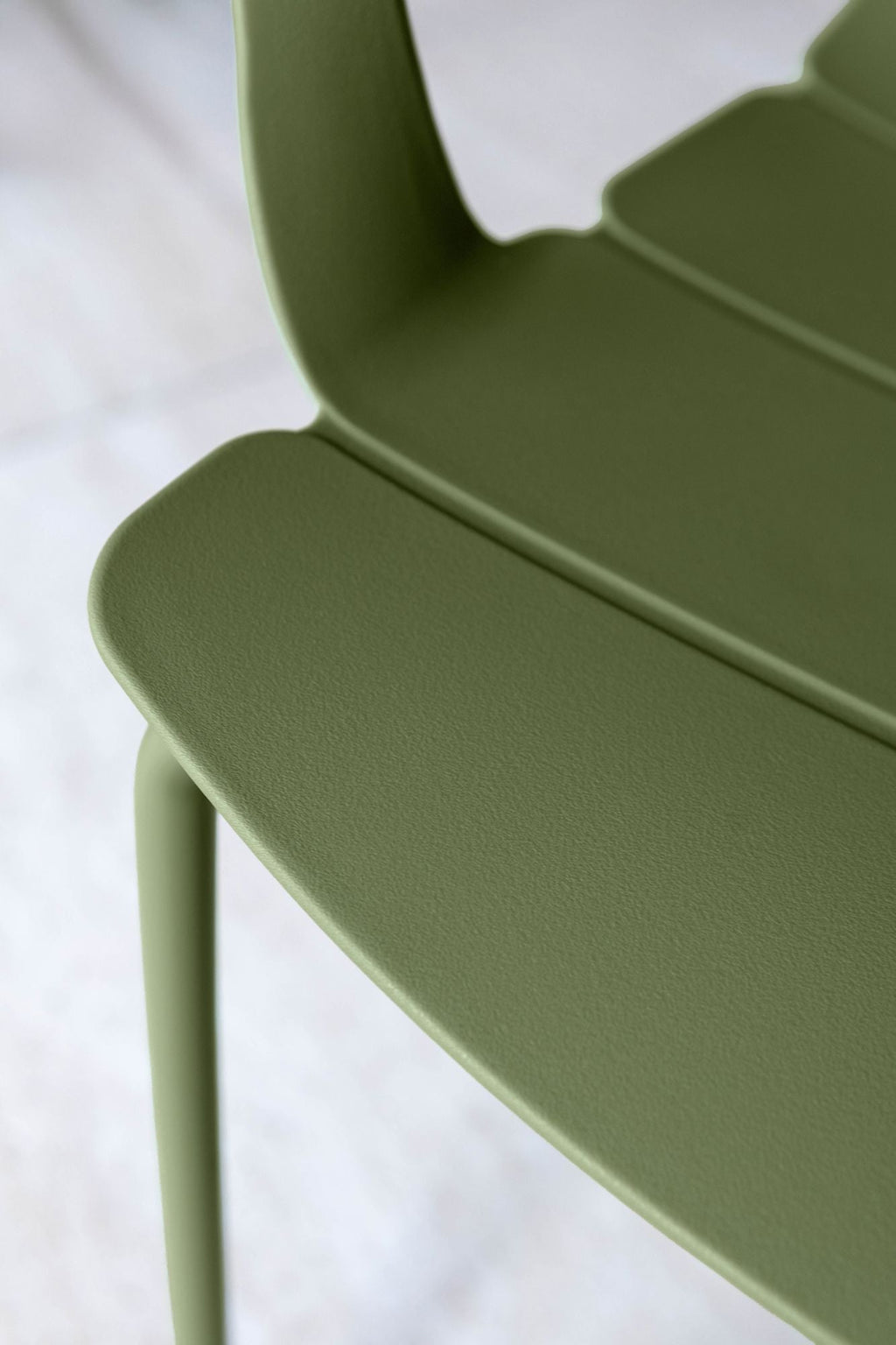 Montauk Indoor Table And 4 Armchairs Set - Polypropylene And Green Metal