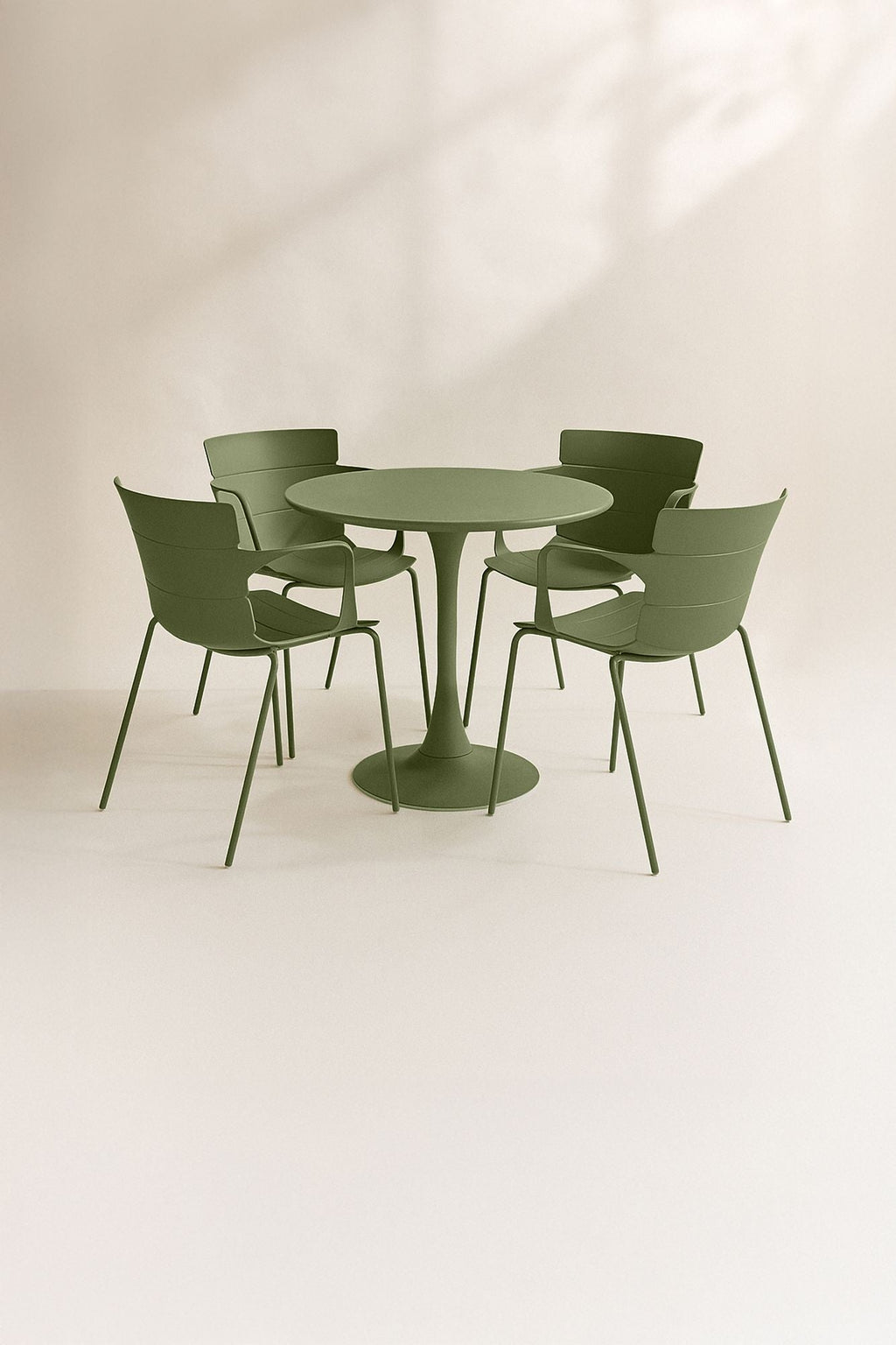 Montauk Indoor Table And 4 Armchairs Set - Polypropylene And Green Metal