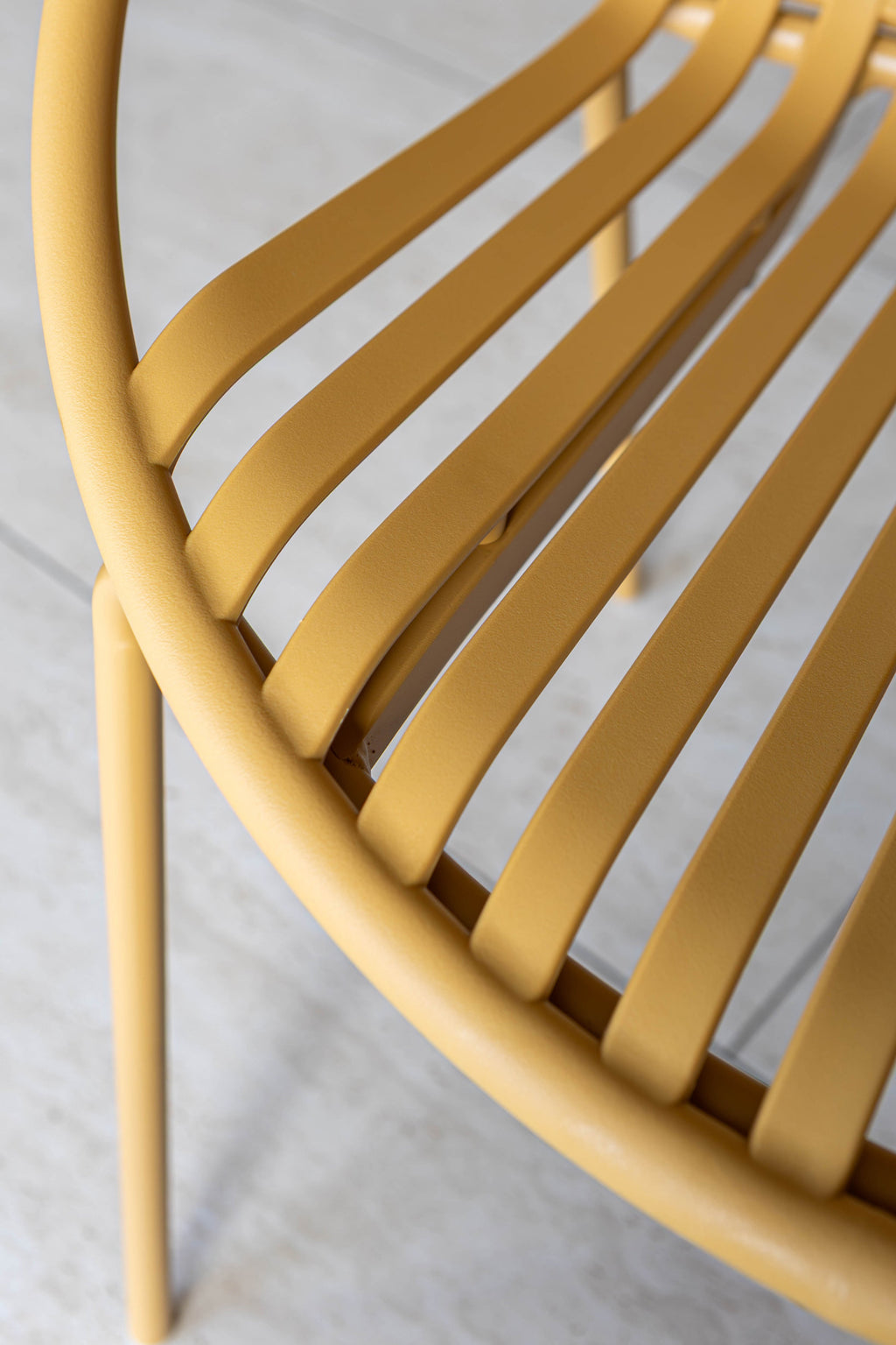 Calypso Indoor Table And 4 Armchairs Set - Polypropylene And Ocher Metal