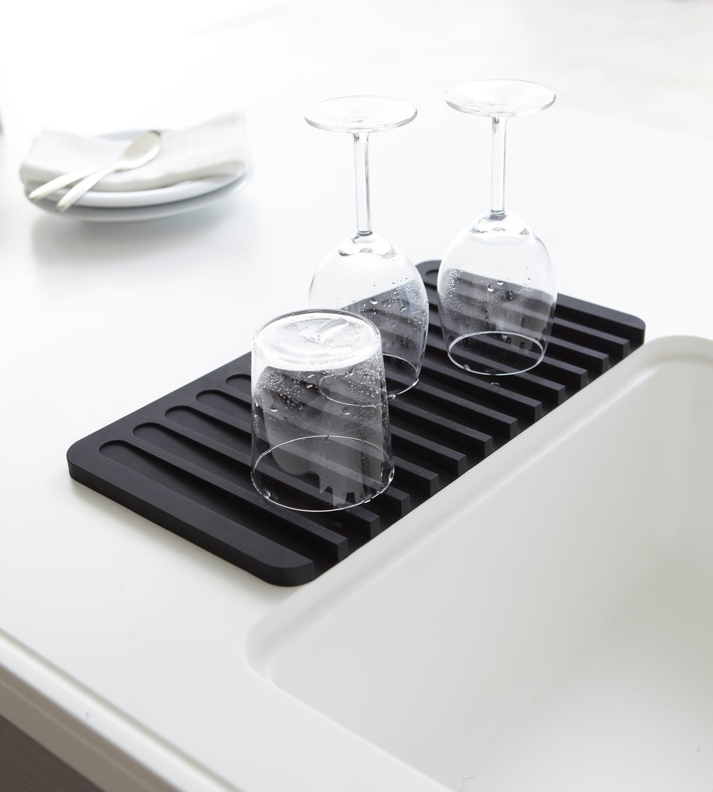 Self-Draining Silicone Tray - Black