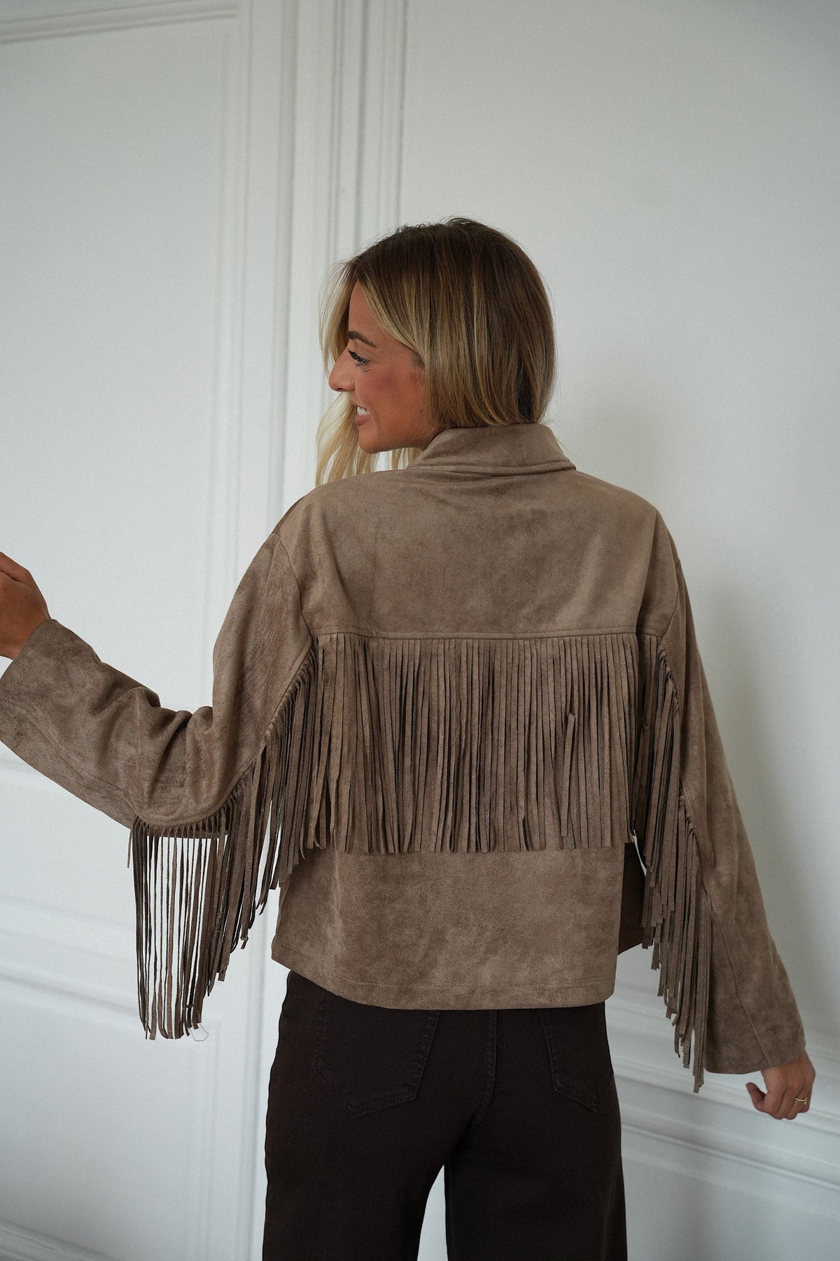 Fransenjacke Nina – Taupe