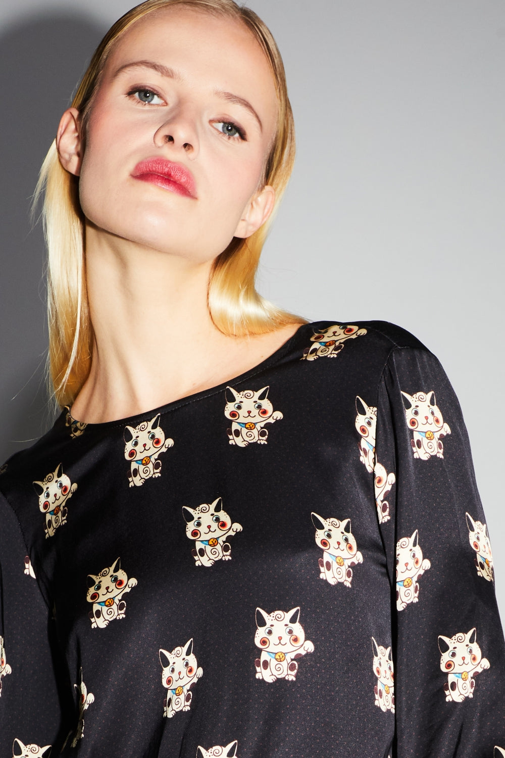 The Lucky Cat Reversible Wrap Daisy Blouse