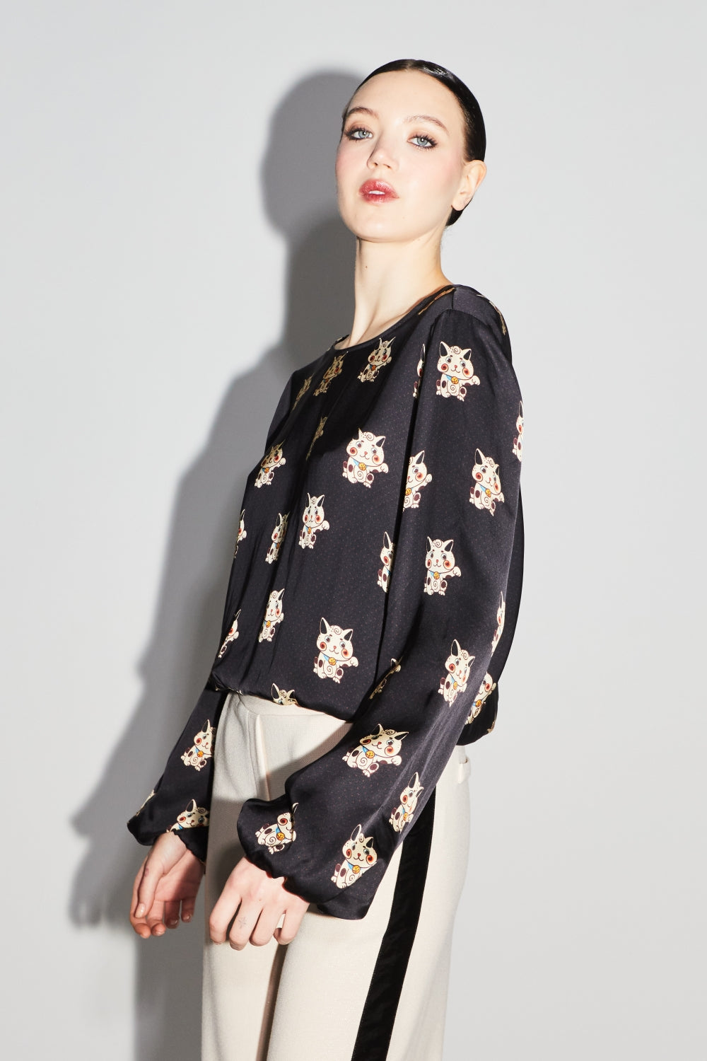 The Lucky Cat Reversible Wrap Daisy Blouse