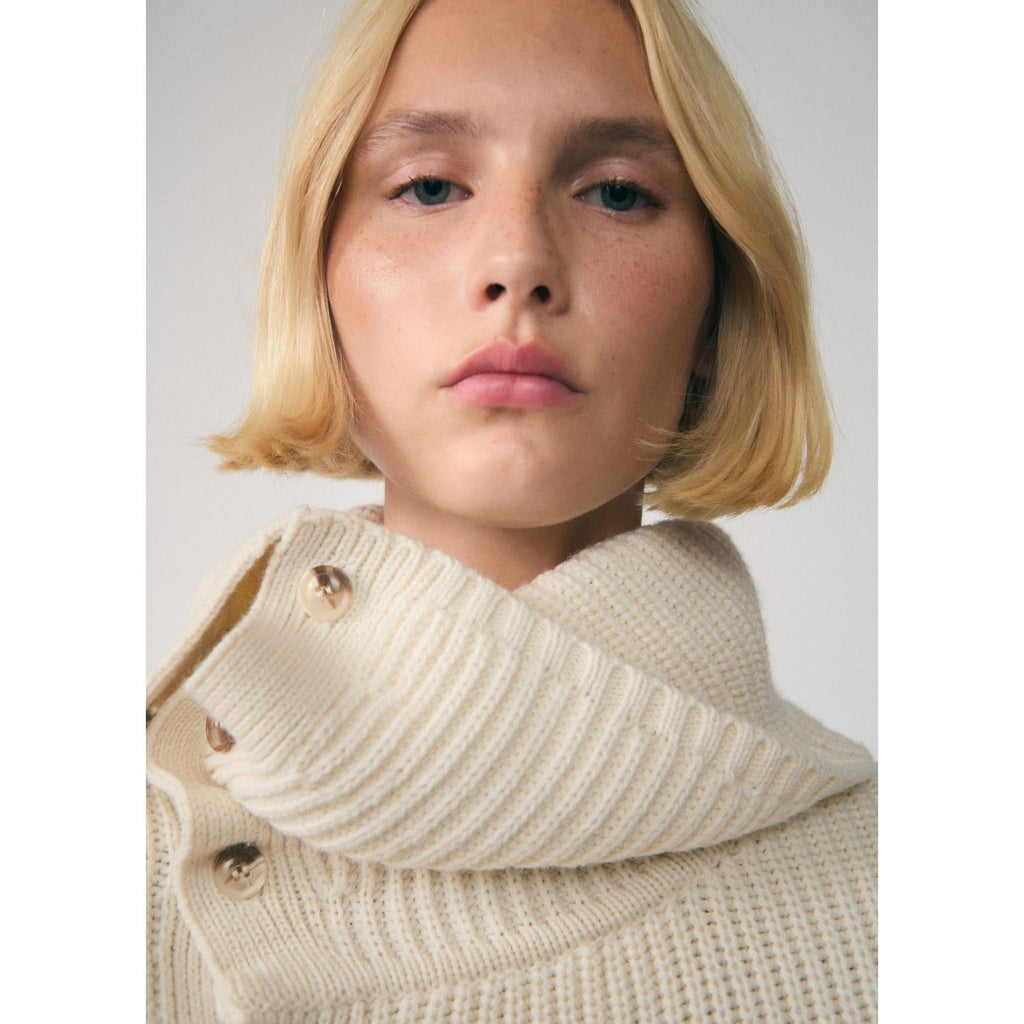 Jersey con cuello alzado y botones - Crudo