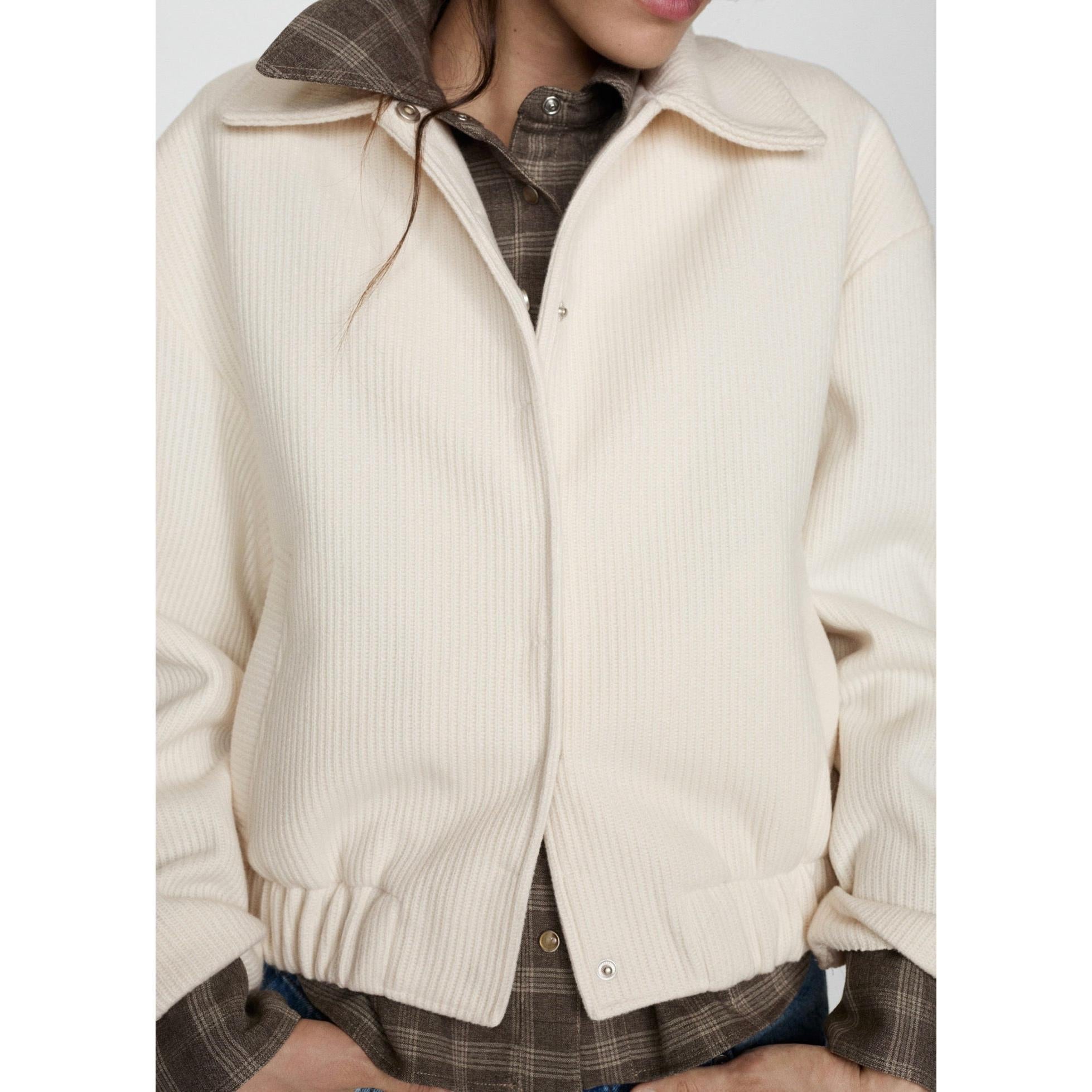 Knitted Jacket with Pockets - Off White