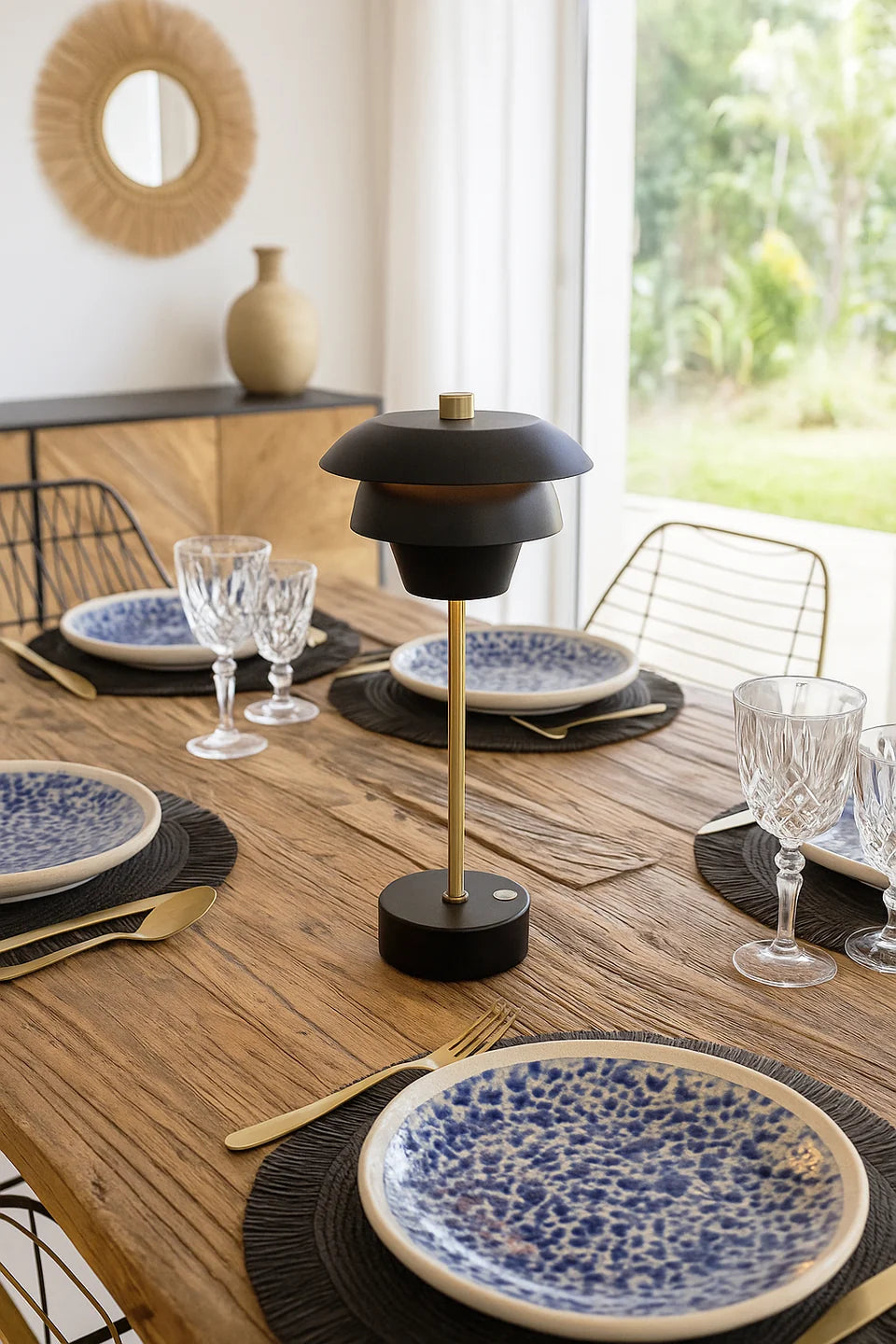Moxy Table Lamp In Black Metal
