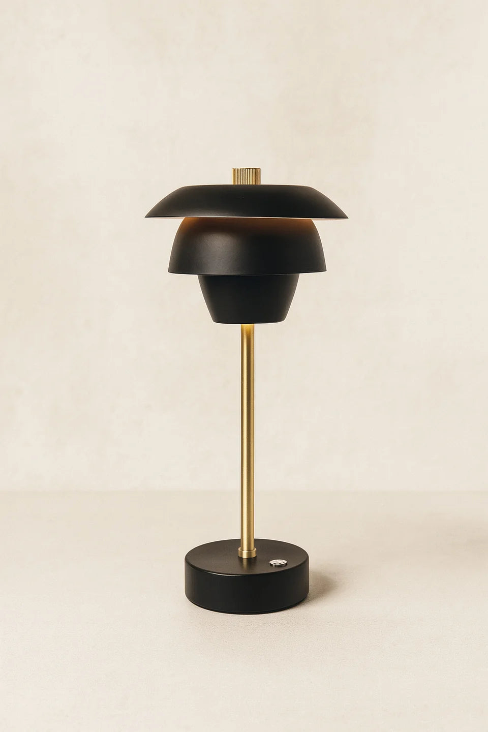 Moxy Table Lamp In Black Metal