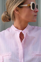 Astrid blouse with mandarin collar pink stripe