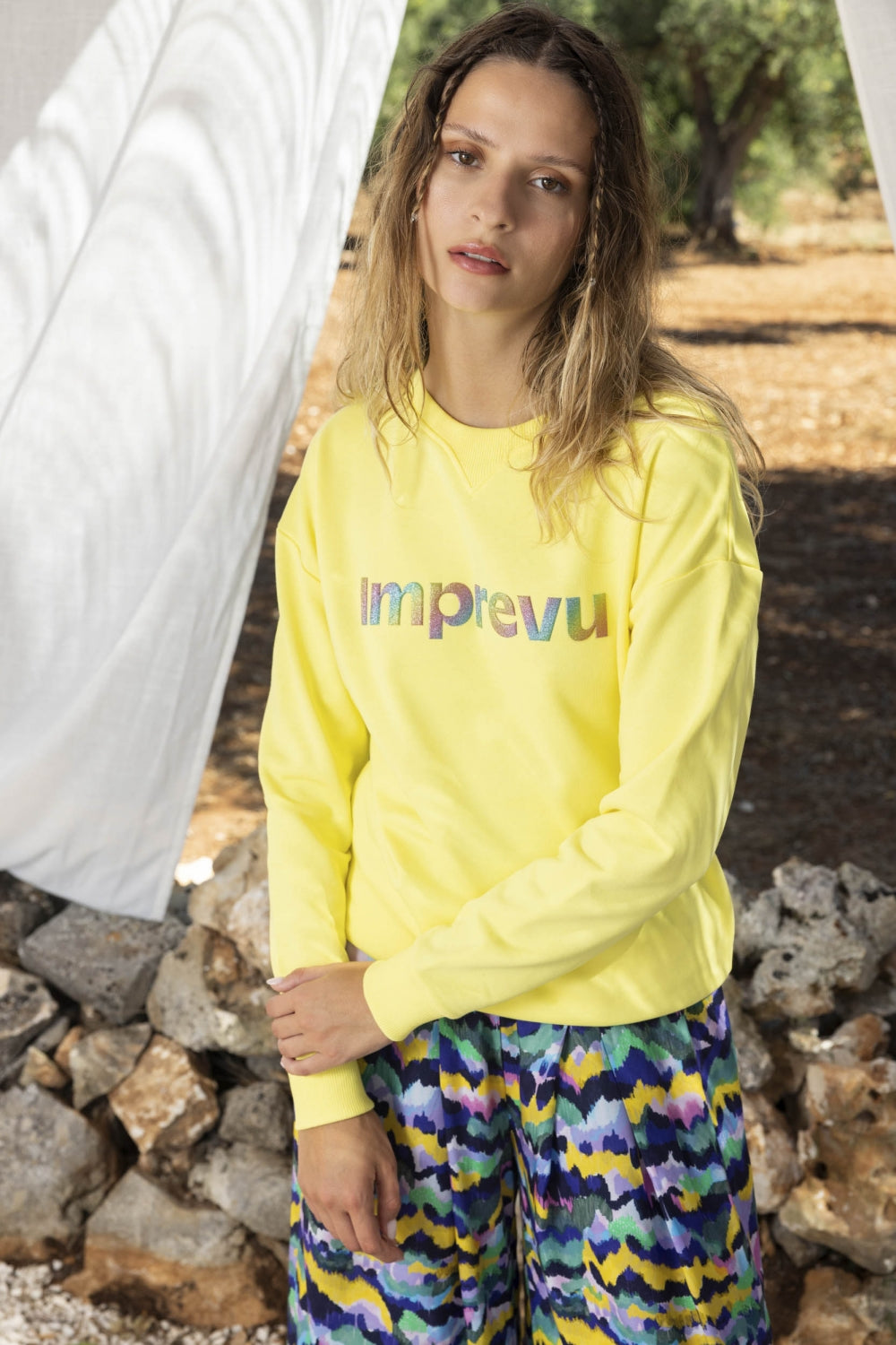 Le Sweatshirt Dario Arc En Ciel Jaune