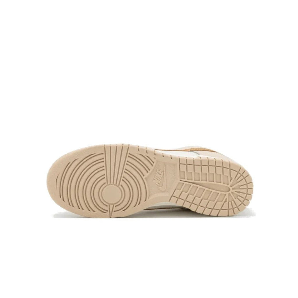 Nike - Dunk Low Phantom Metallic Gold - Yellow