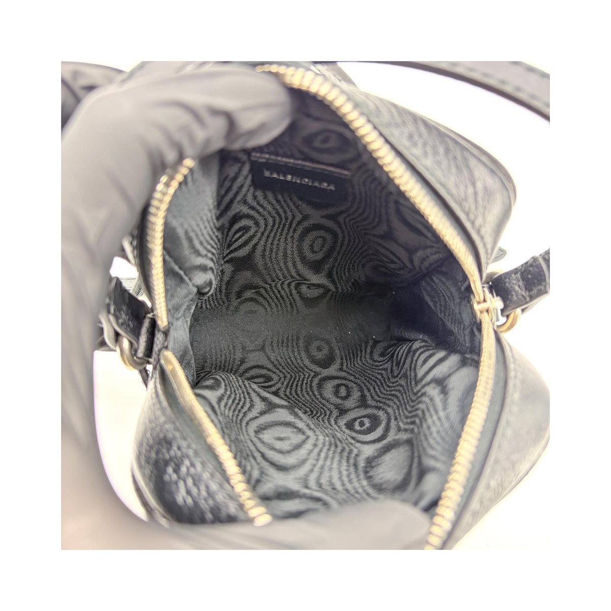 Gucci - Axelremsväska Balenciaga X The Hacker Project Zip Messenger Mini Canvas - Svart