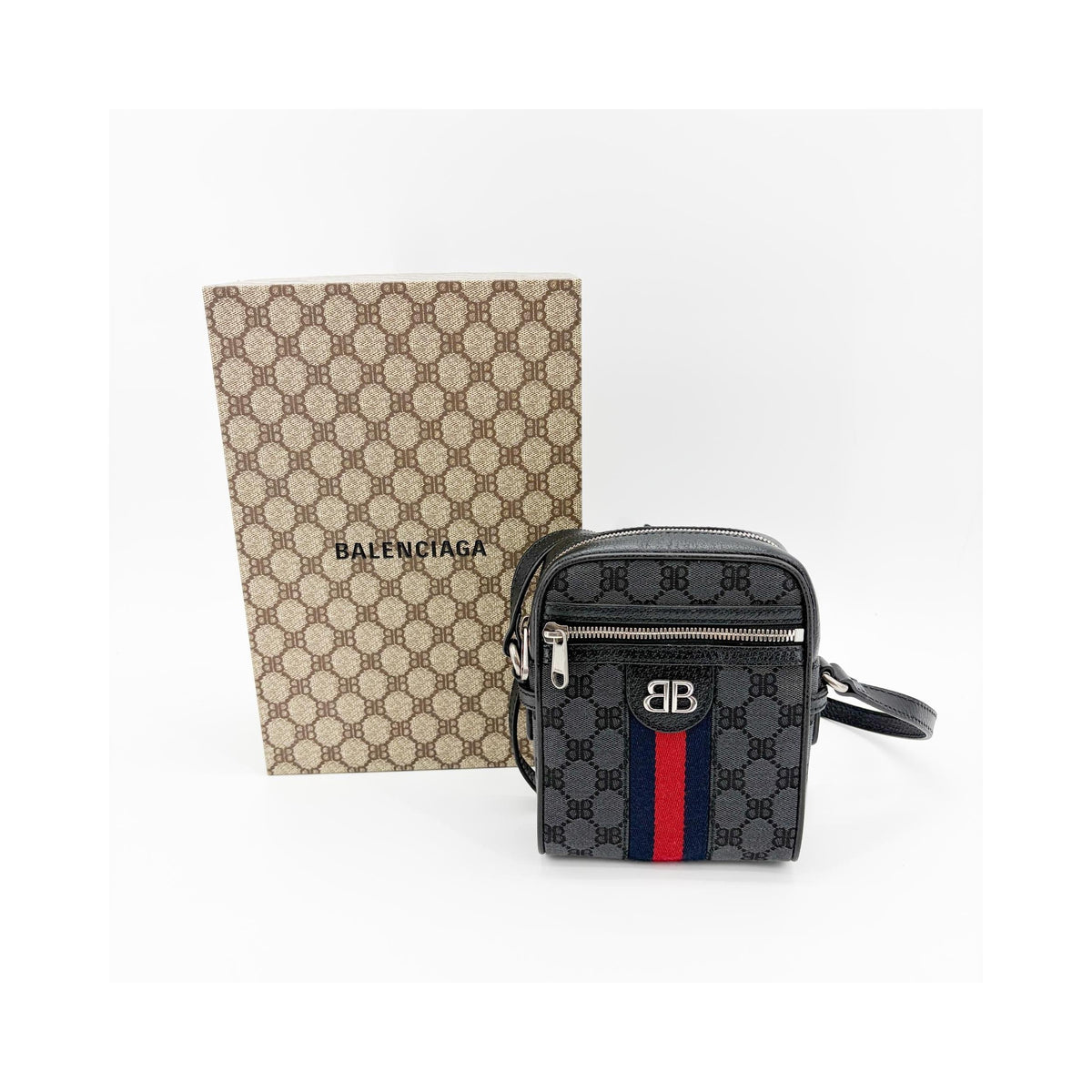 Gucci - Axelremsväska Balenciaga X The Hacker Project Zip Messenger Mini Canvas - Svart