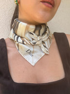 Foulard Christian Dior Vintage – Inscription Dior