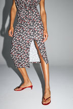 Vestido con estampado gitano floral rojo y rosa de Diane hecho en Italia