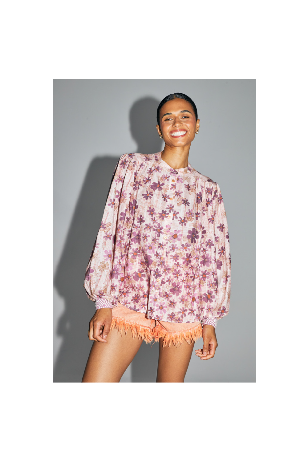 La camisa Paola, estampado Bloom Fall Made in Italy