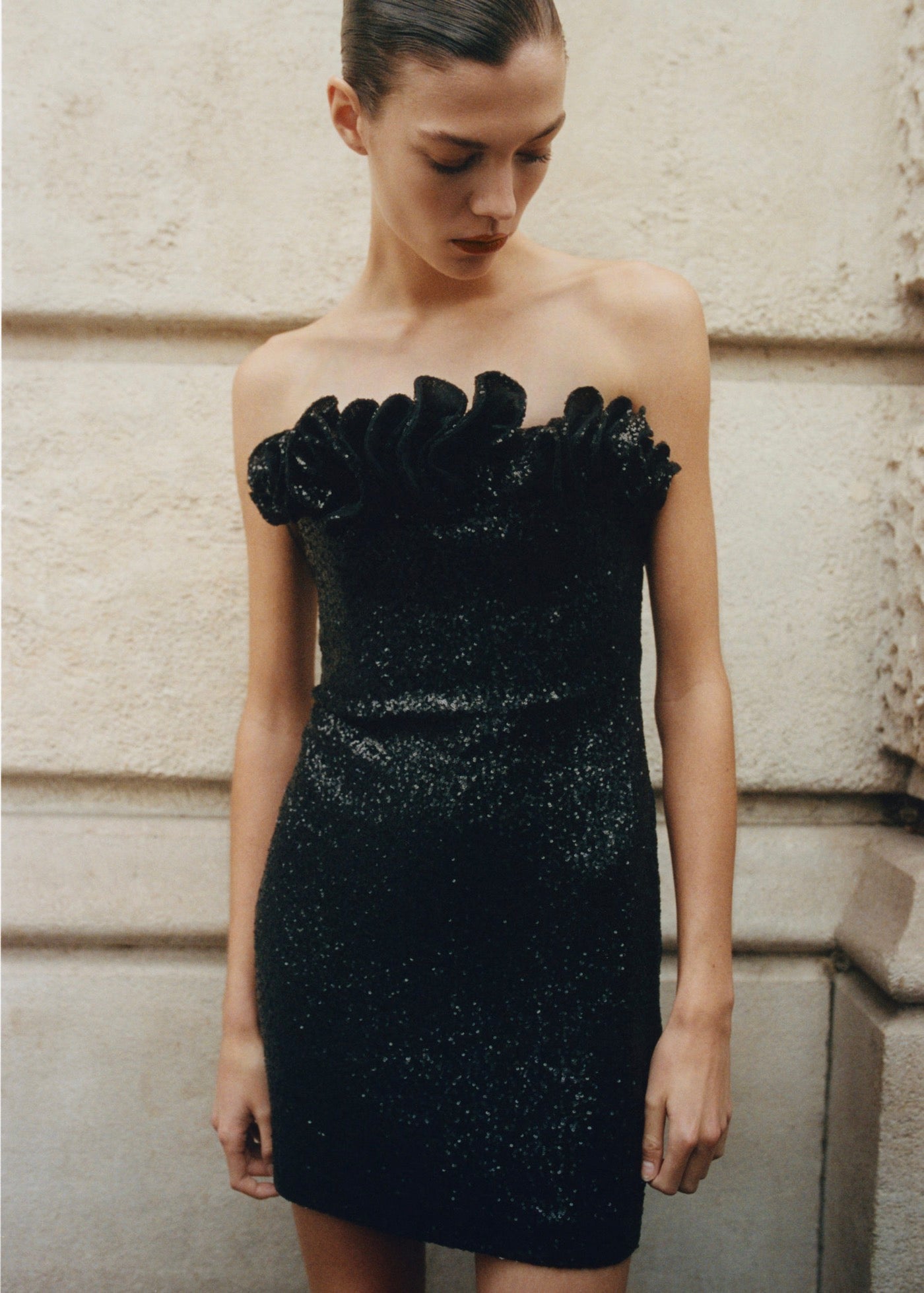 Robe Volant Ornement Paillettes