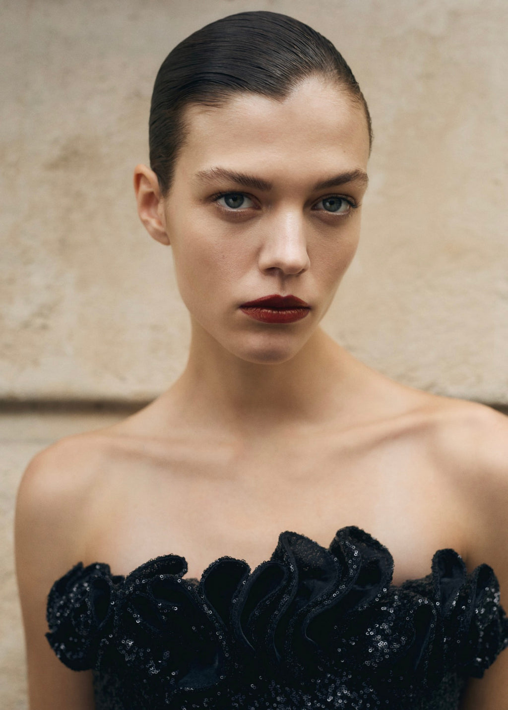 Robe Volant Ornement Paillettes