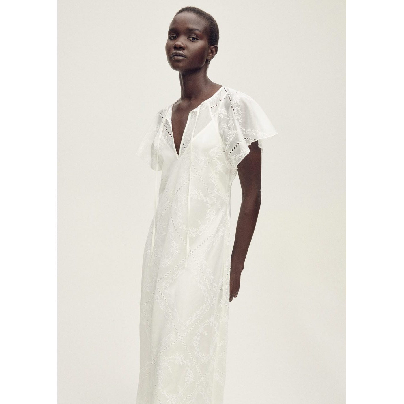 Robe Brodée Détails Ajourés
