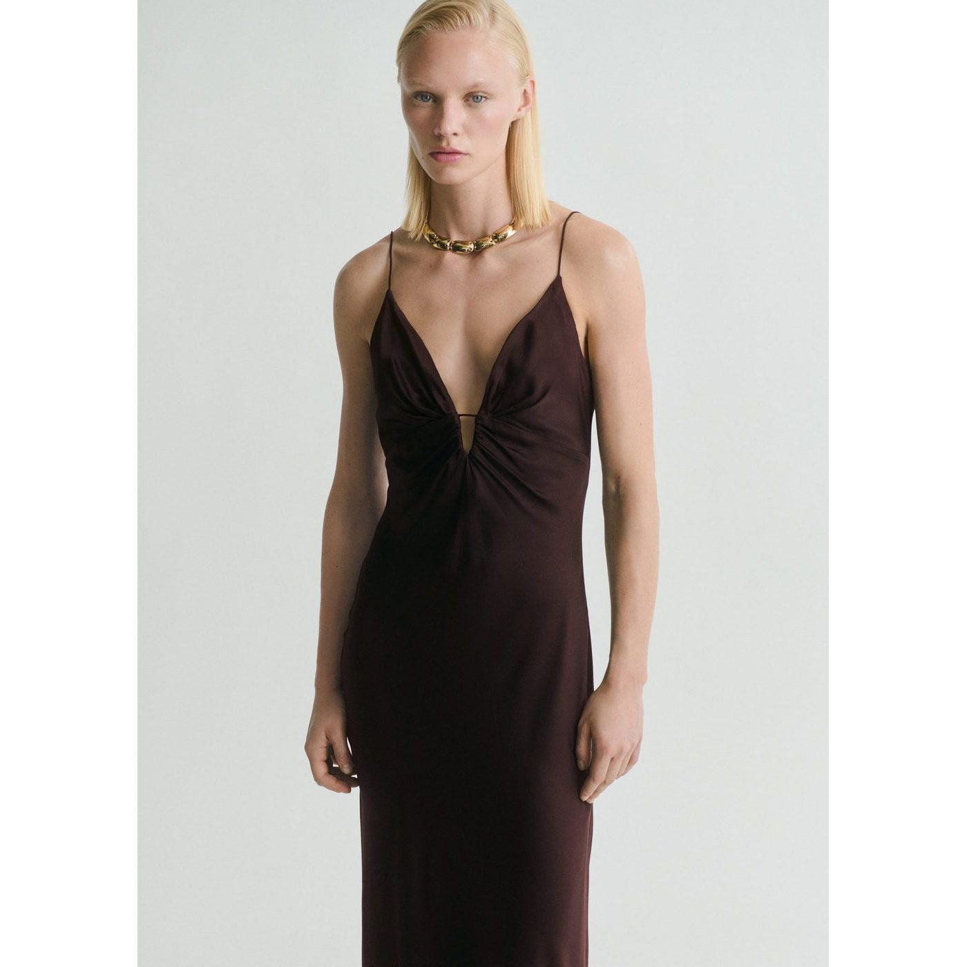 Robe Satinée Col V