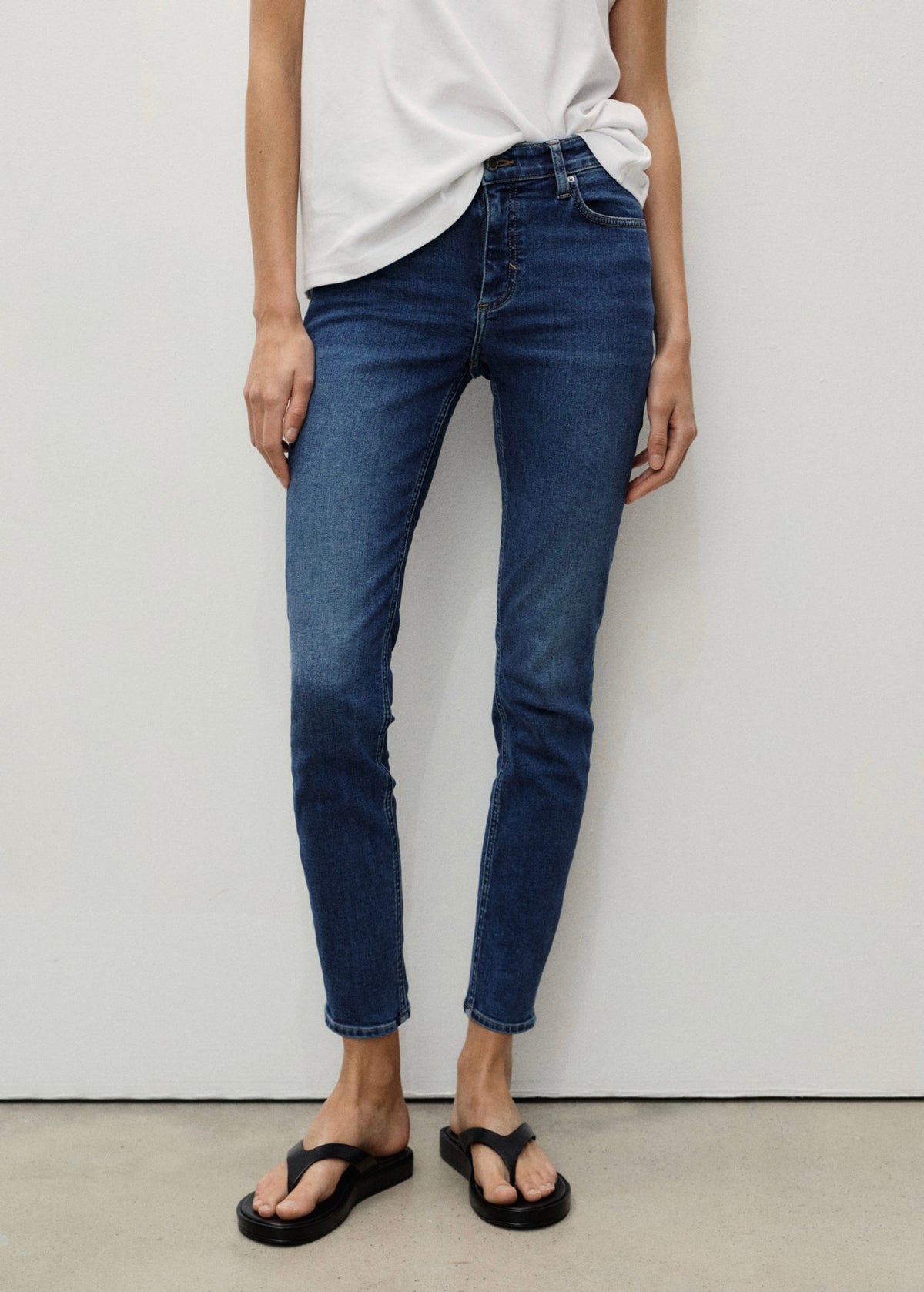 Skinny Jeans with Regular Waist