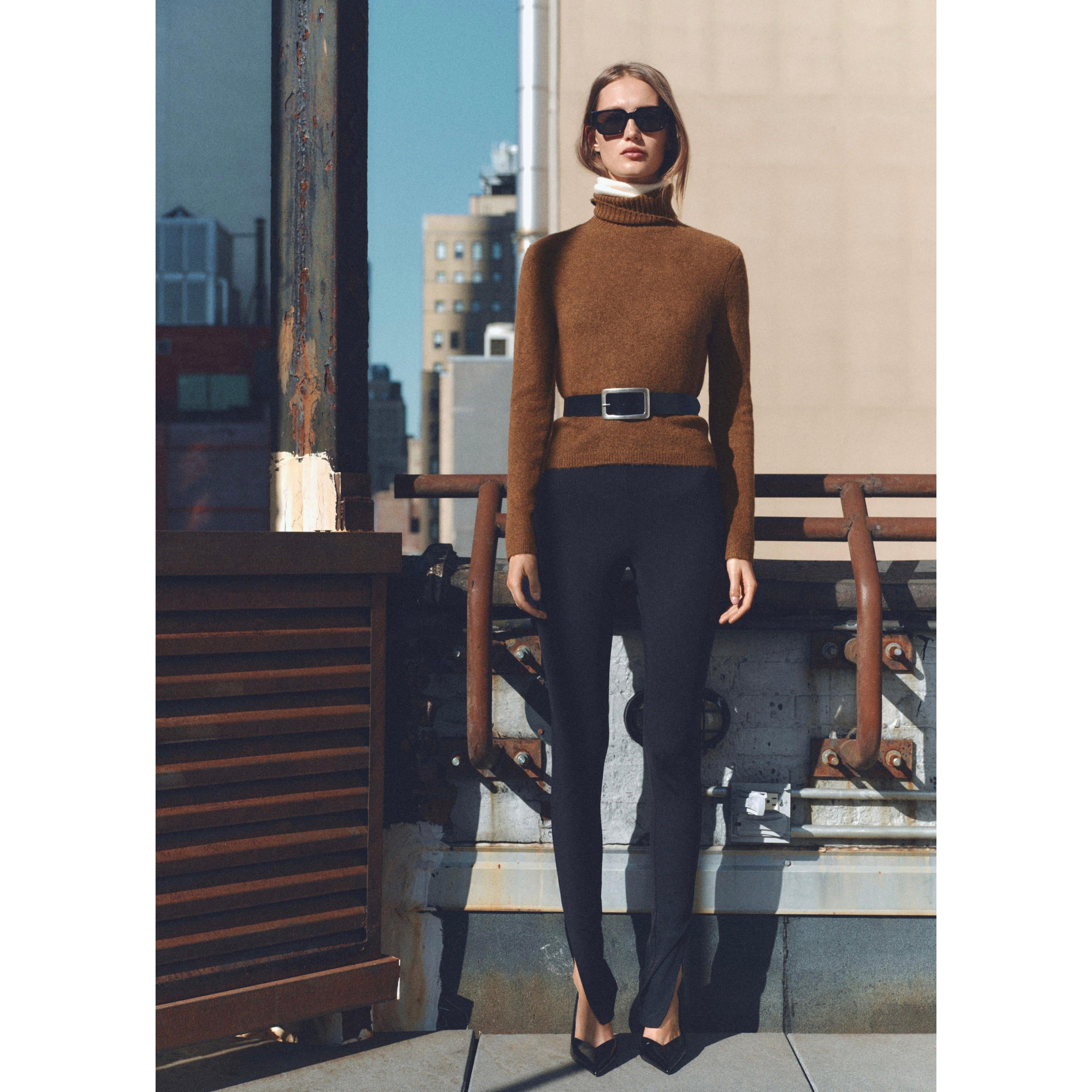 Turtleneck Sweater - Chocolate