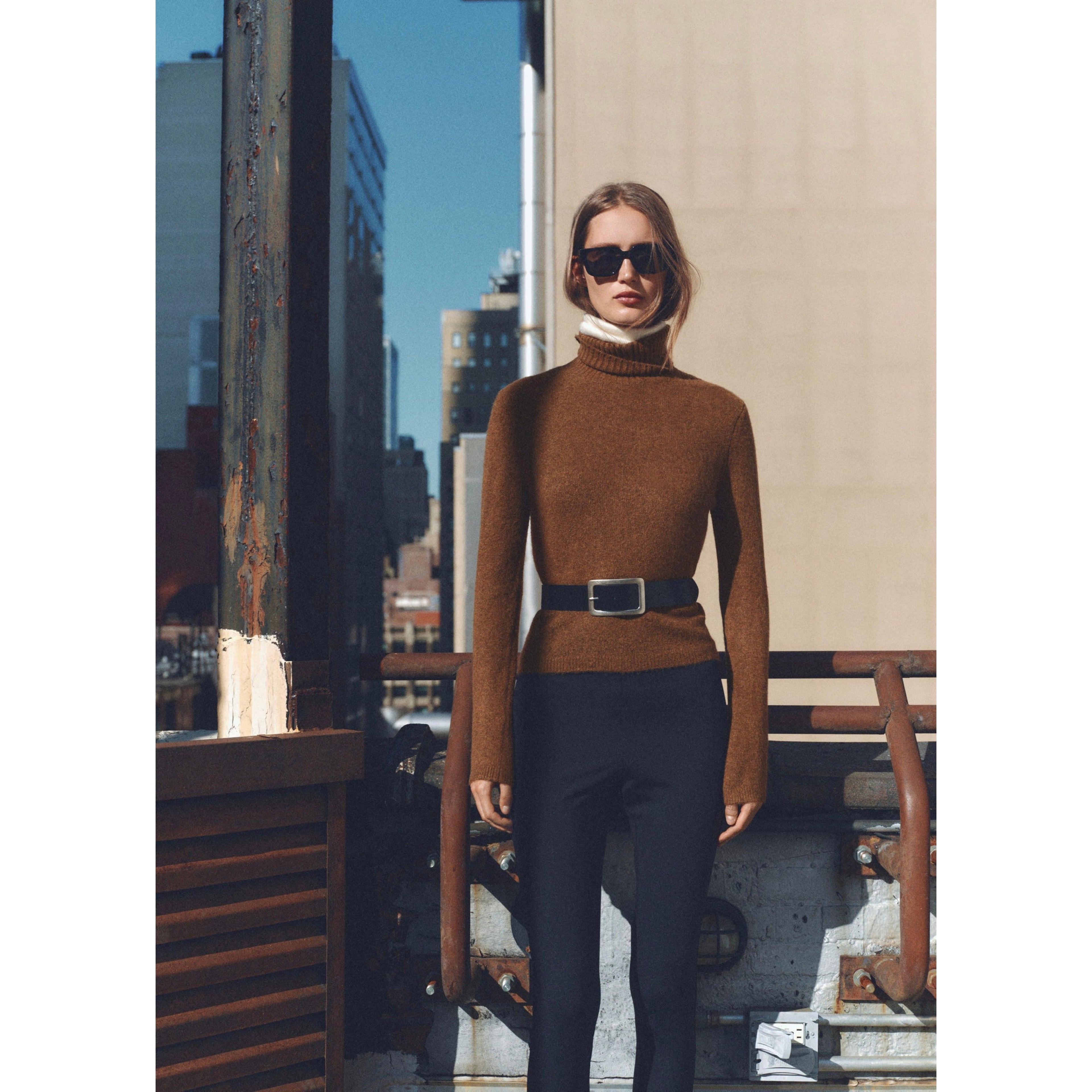 Turtleneck Sweater - Chocolate