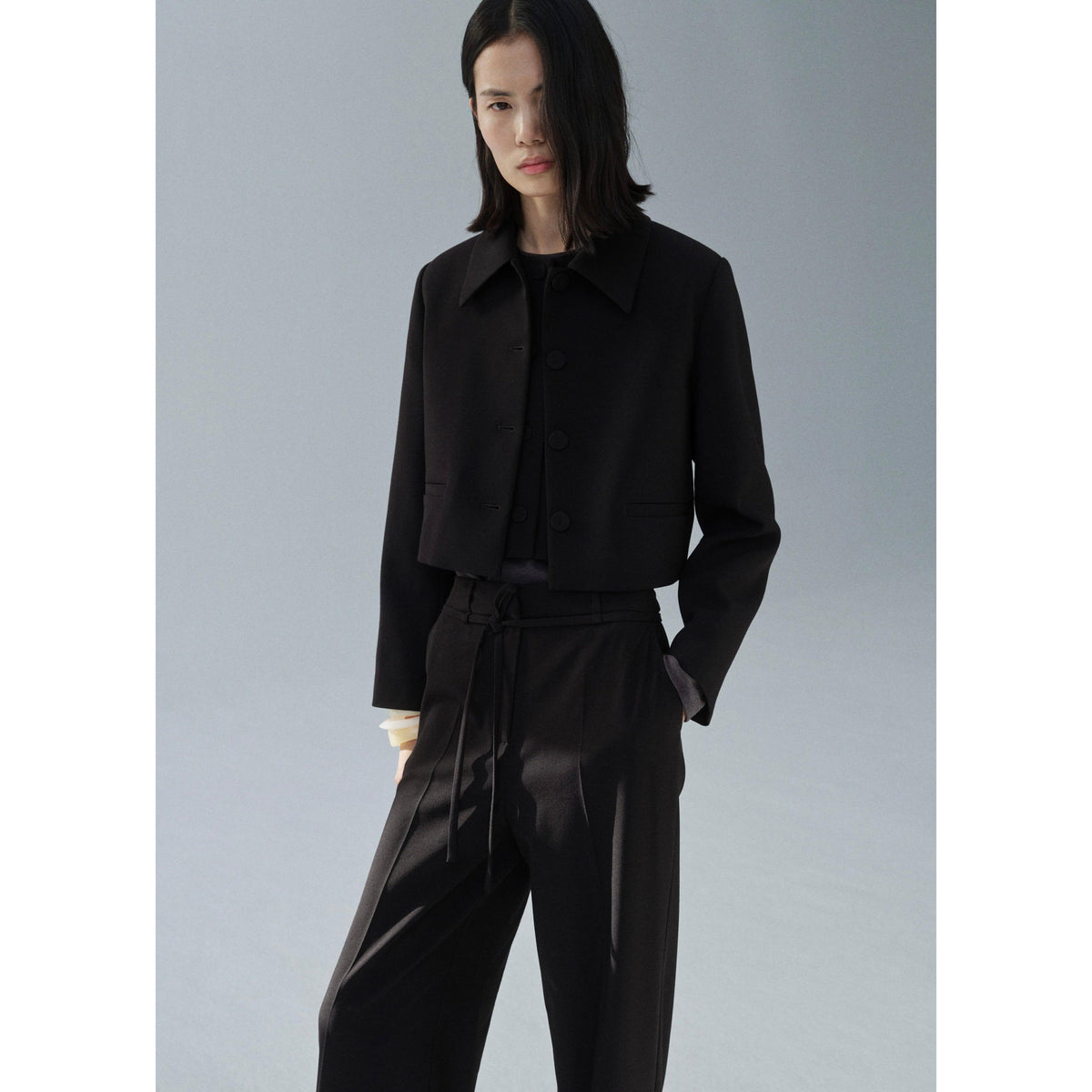 Pantalón de traje recto con nudo