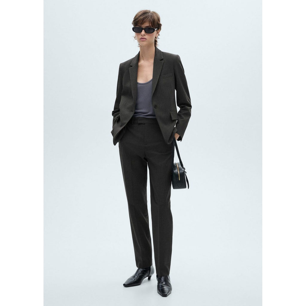 mango-woman-87050451-96
