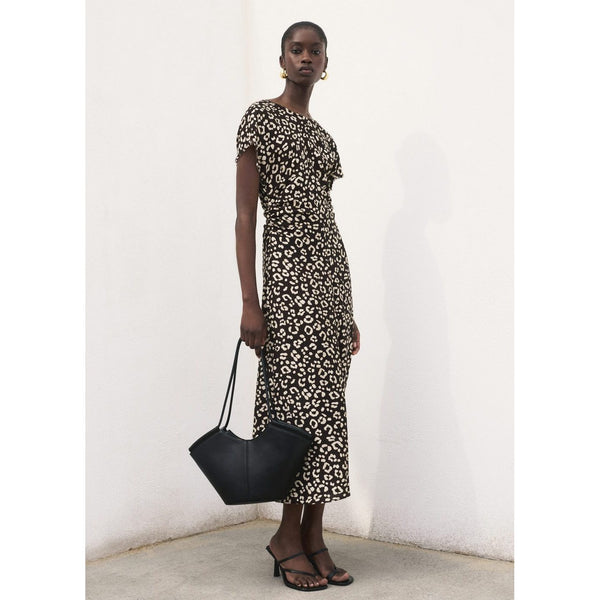 Robe Scoop - Black