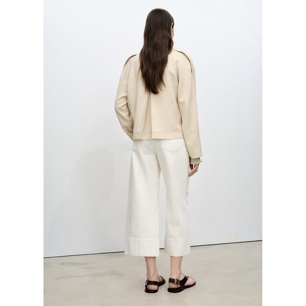 mango-woman-87055768-05