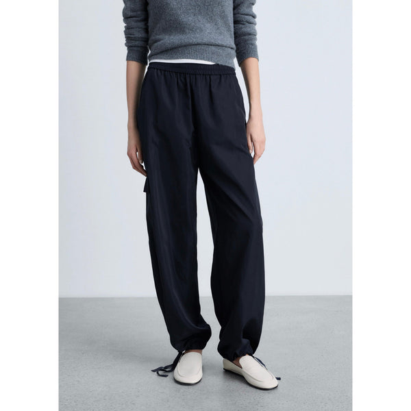 Pantalón Cargo Bajo Ajustable