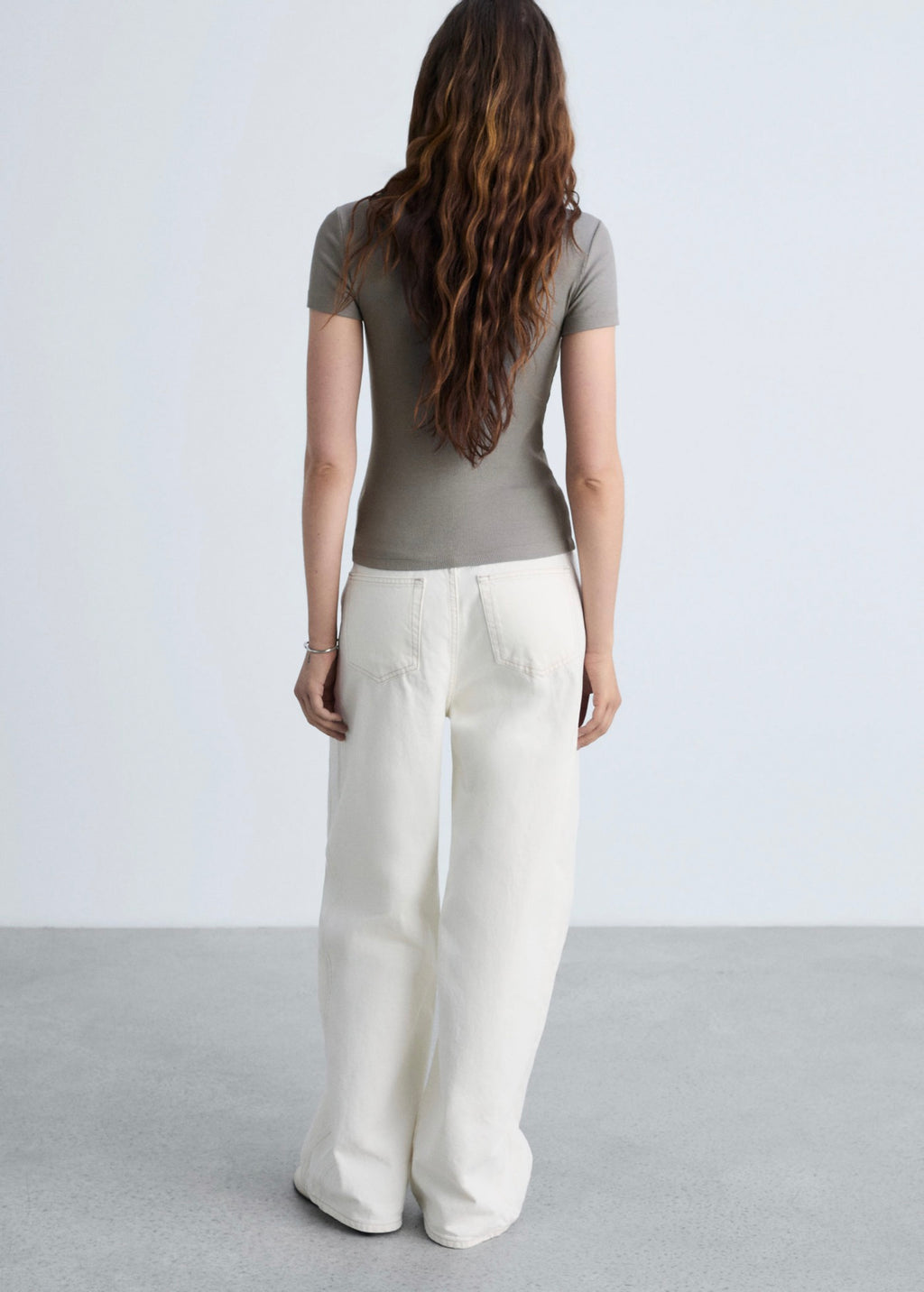 Short-Sleeve Fitted T-Shirt - Light/Pastel Brown