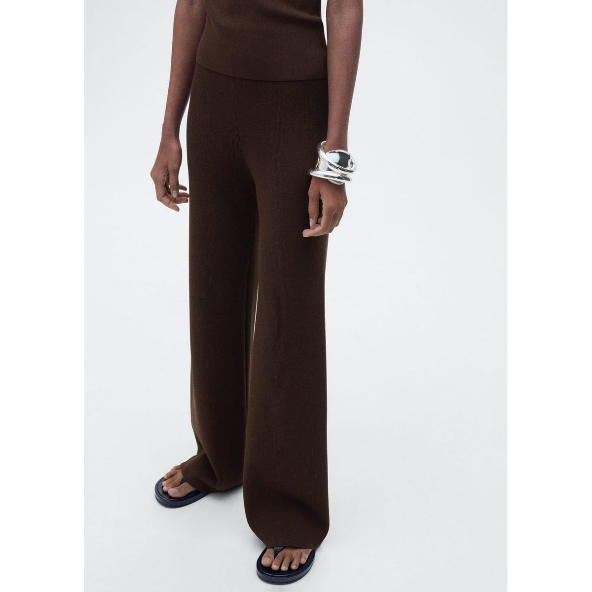 mango-woman-87067172-32