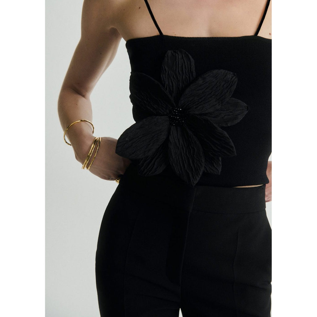 Fine Knit Top with Maxi Flower Straps