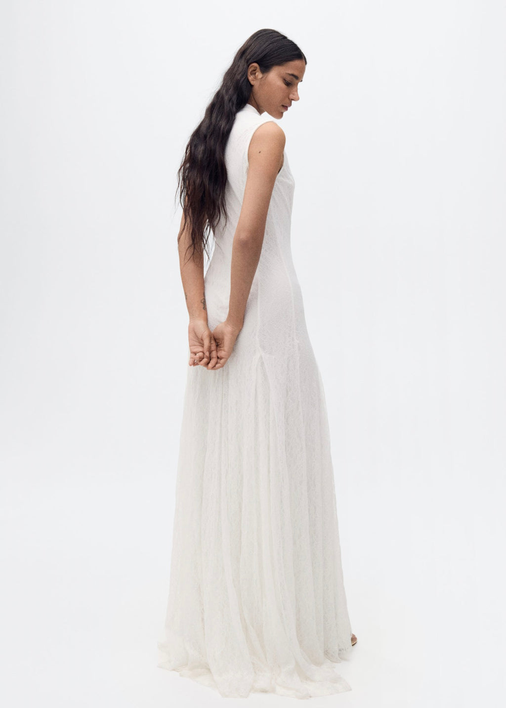 Vestido de Encaje con Pinzas