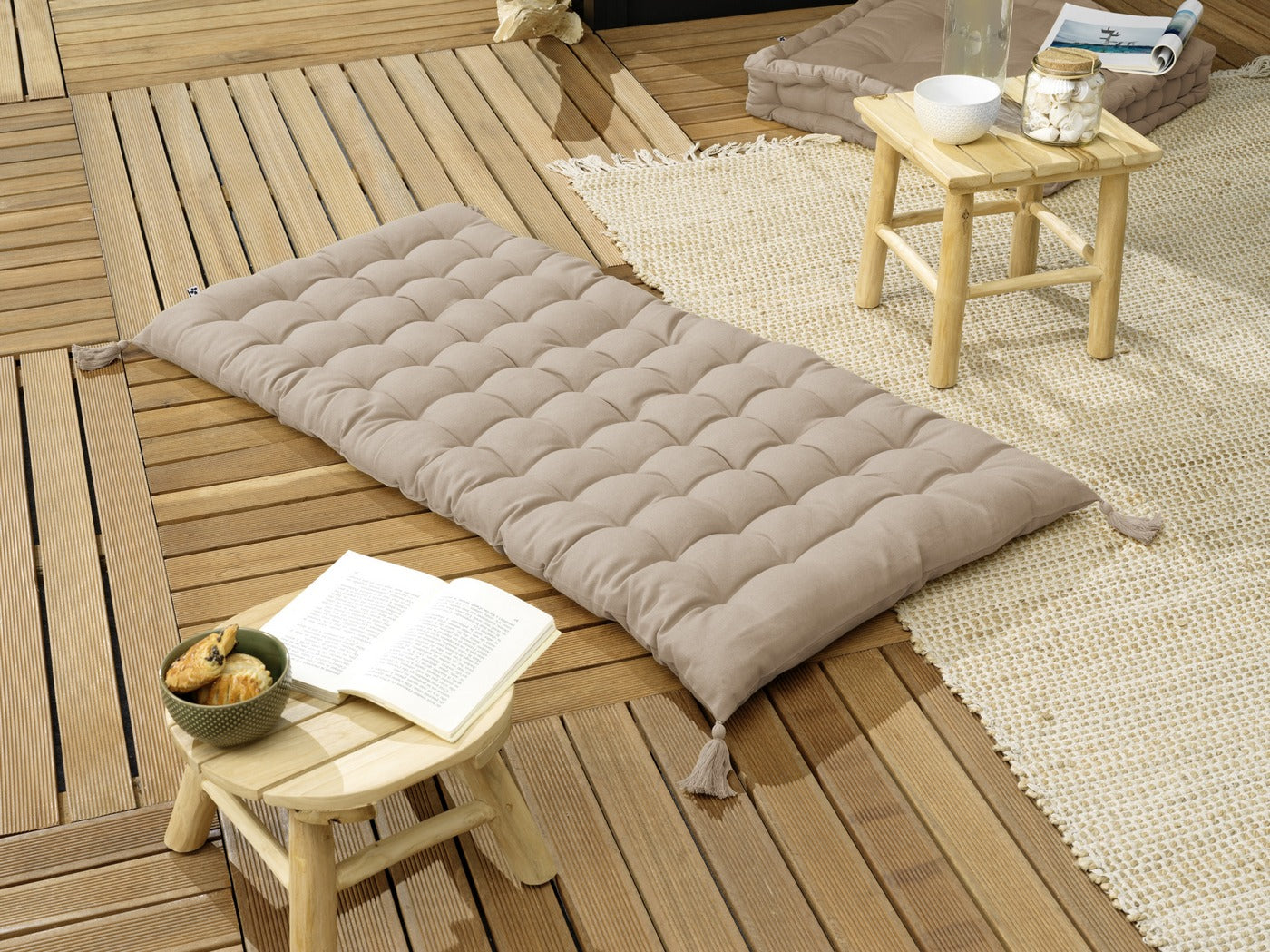 Floor Mattress with Pom-poms - Plain Cotton - Kala String