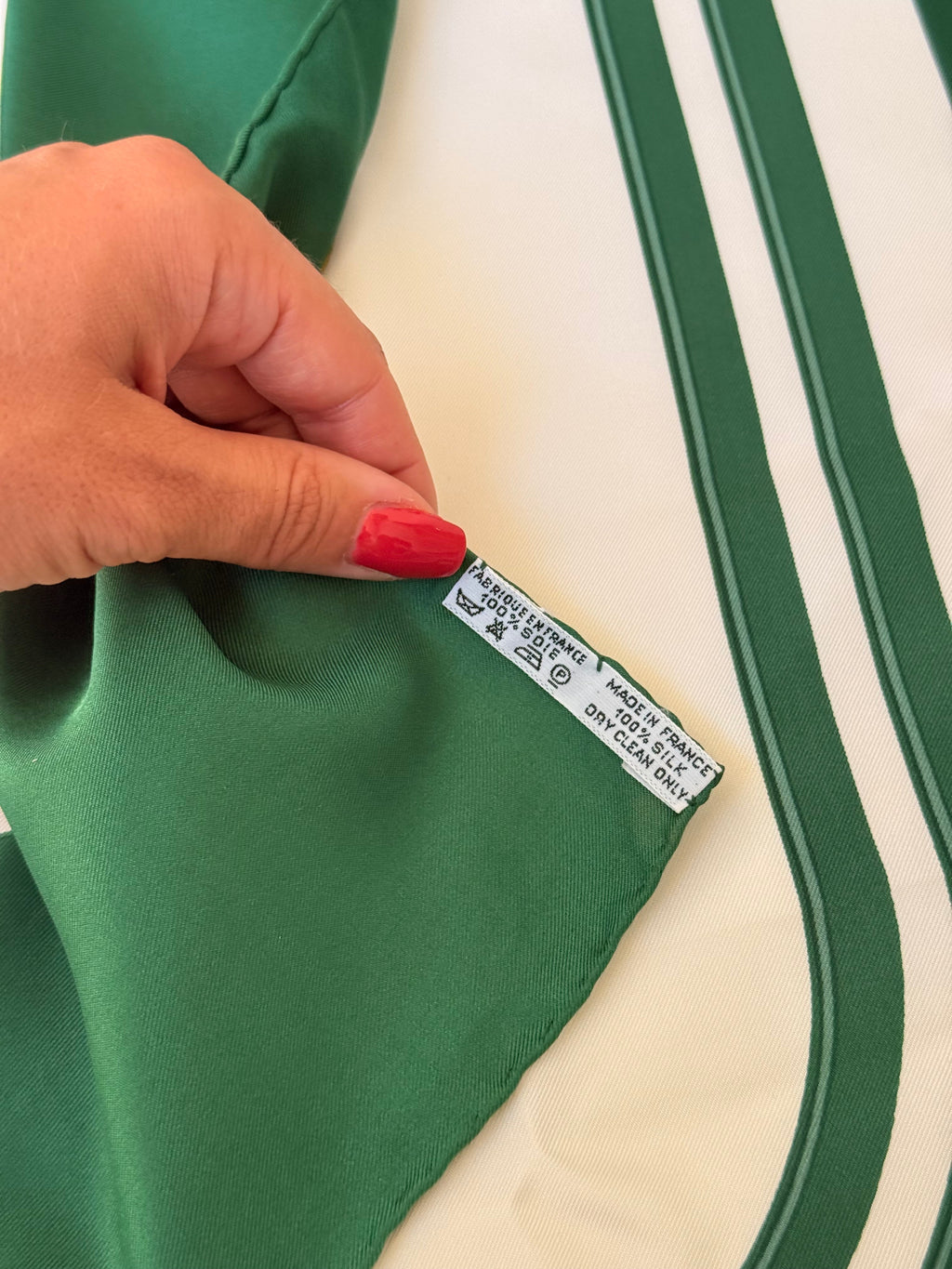Foulard Hermès – Modèle Brides De Gala