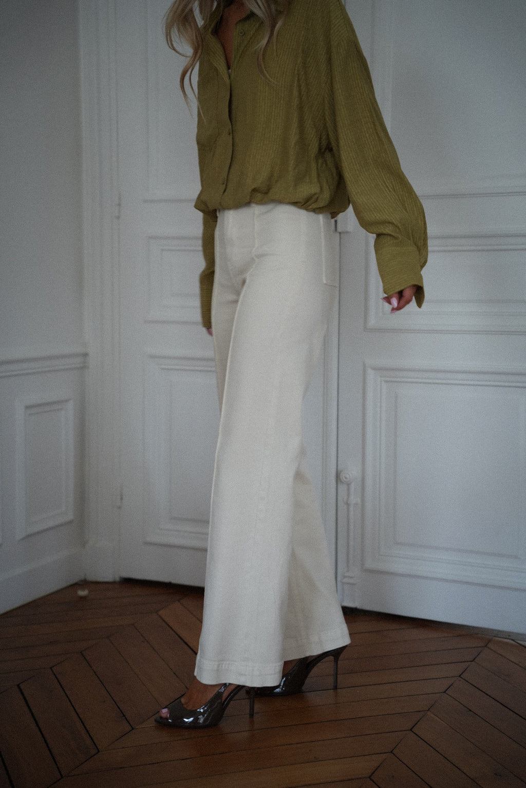 Mocha Straight Jeans - Cream