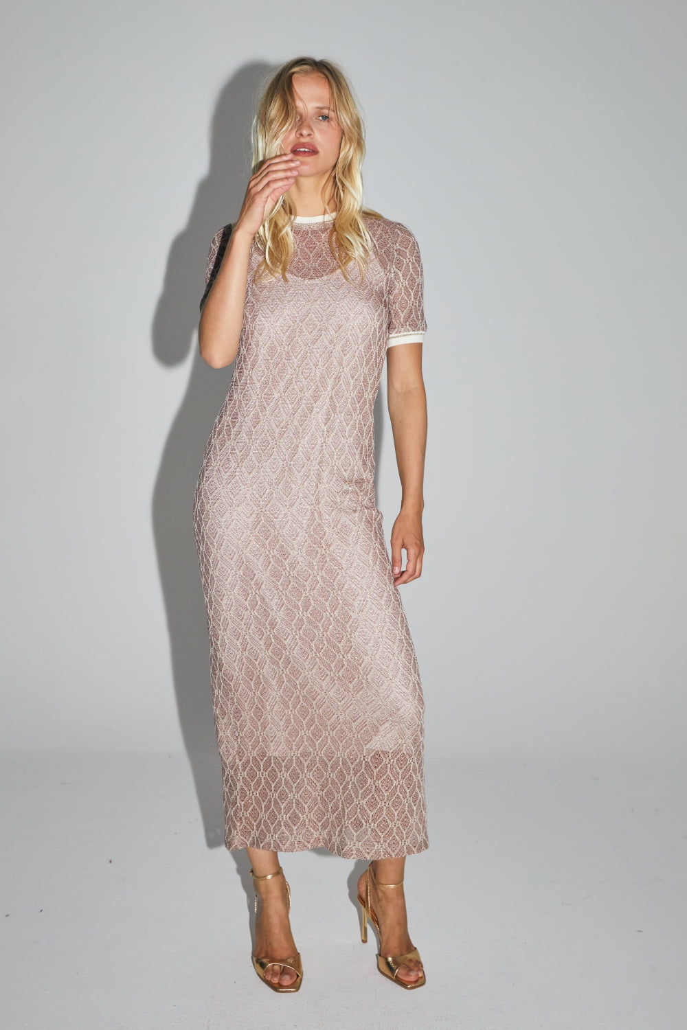 Vestido calado Annalisa Geo Knit Dorado Borgoña Hecho en Italia