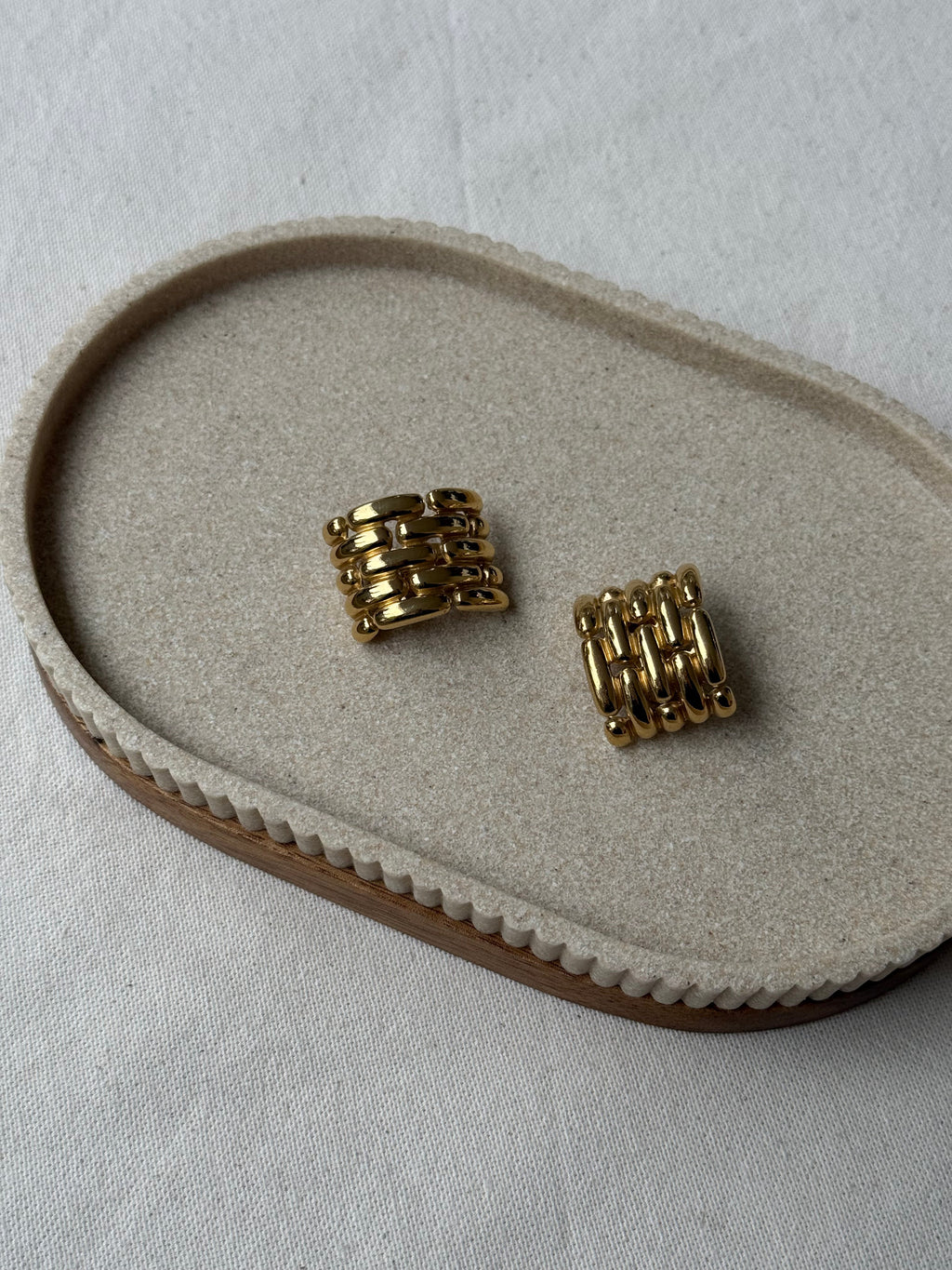 Pendientes Givenchy Vintage - Eslabones Trenzados Dorados