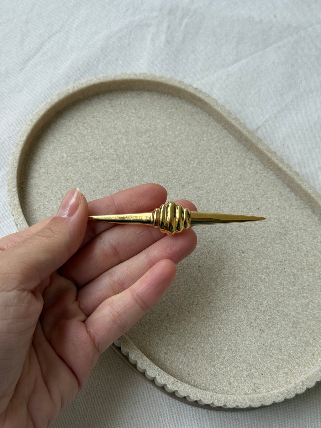 Vintage Brooch - Bar And Bow Shape