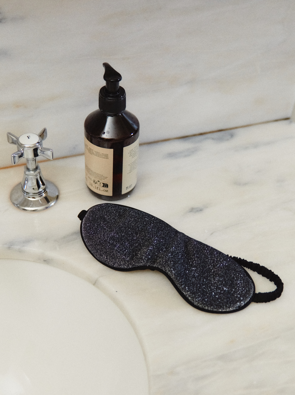 Mascarilla nocturna con purpurina plateada