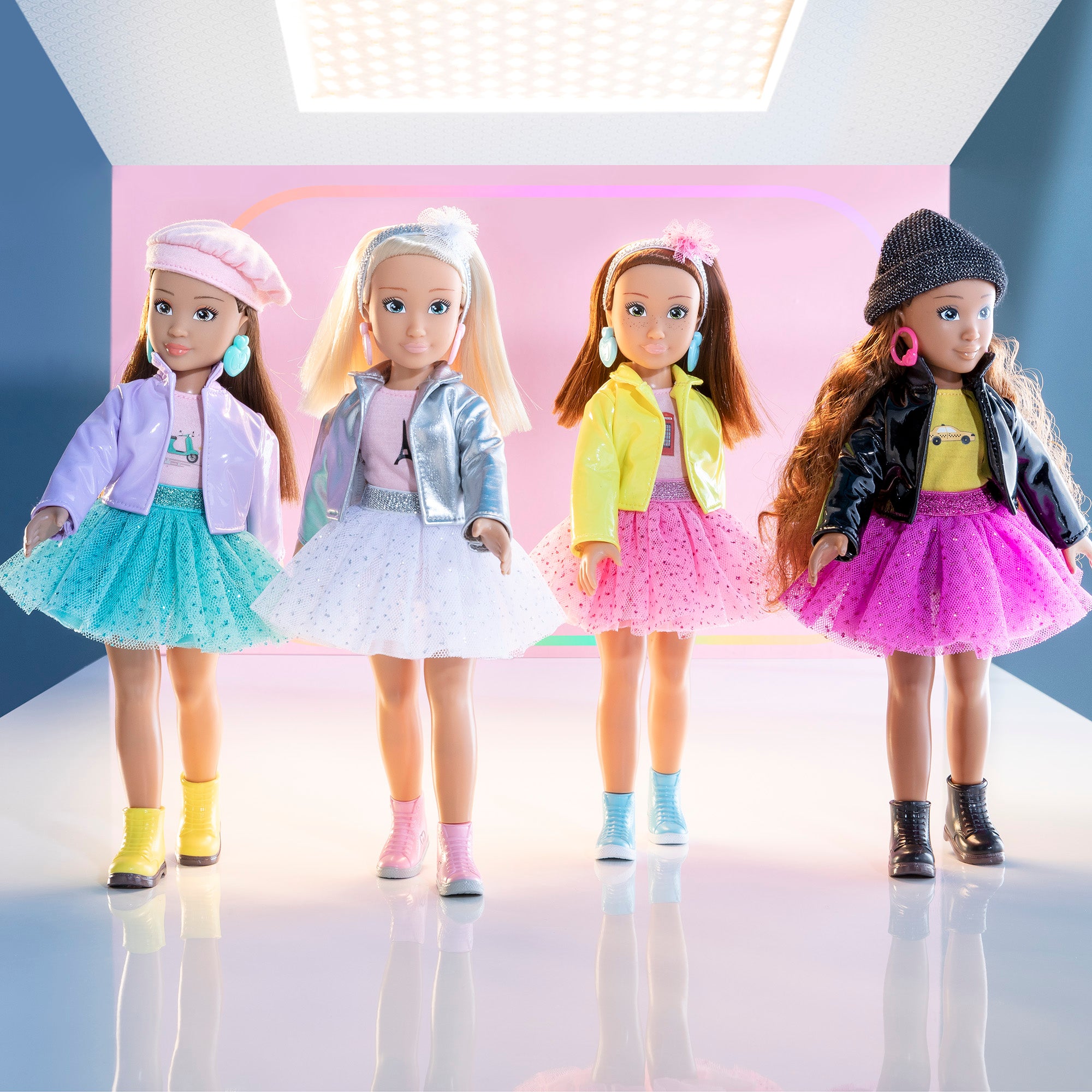 Corolle Girls Zoé Fashion Week London Doll Gift Set