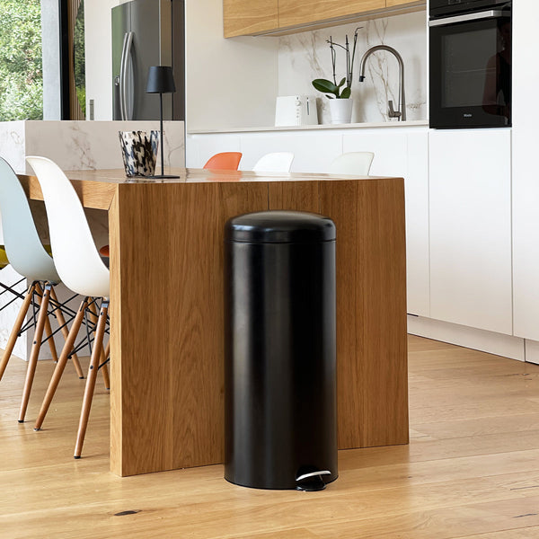 Papelera cilíndrica de cocina con pedal Basic chic 30L URBAN Negro de acero inoxidable con cubo