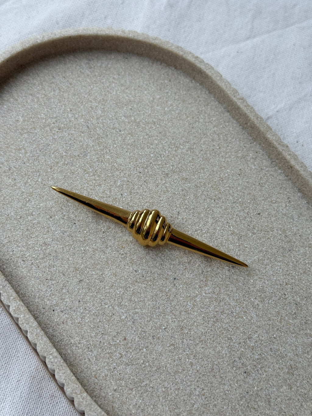 Vintage Brooch - Bar And Bow Shape