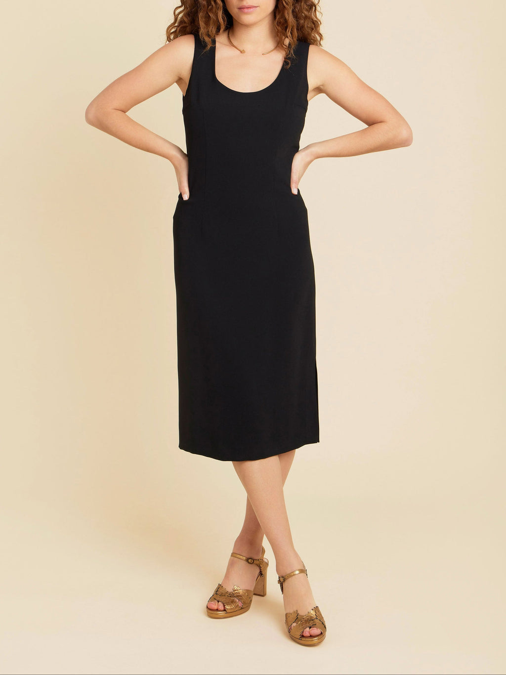 Vestido Corbeille Sin Mangas Ceñido Negro - Mujer
