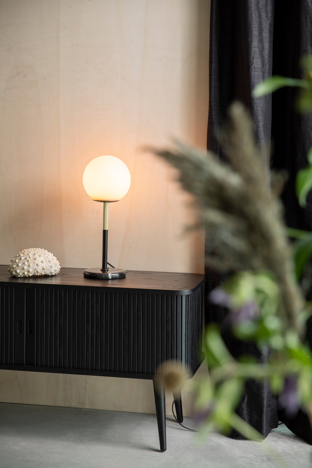 Orion - Table Lamp - Glass - Black/White